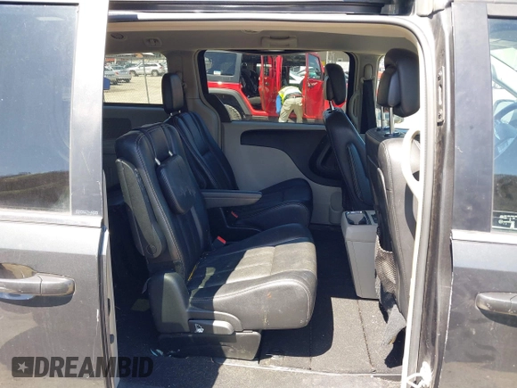2012 Chrysler Town & Country Touring with VIN 2C4RC1BG9CR313105, listed as a IAAI auction lot 41971919 with 165,986 mi miles. Bid and sale history available at carsss.com. Image 8.