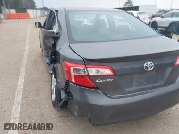 2014 Toyota Camry L with VIN 4T1BF1FKXEU813606, listed as a IAAI auction lot 41528889 with 252,866 mi miles. Bid and sale history available at carsss.com. Image 17.