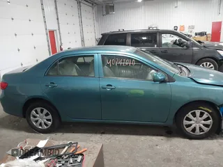 2010 Toyota Corolla z VIN 2T1BU4EE2AC517770, wystawiony jako IAAI lot #40742010 z przebiegiem 152 224 mil mil oraz . Historia ofert i sprzedaży dostępna na DreamBid. Obrazek 13.