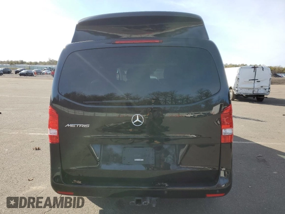 2020 Mercedes-Benz Metris with VIN W1WV0FEY2L3762177, listed as a Copart auction lot 44027605 with 30,685 mi miles and Salvage Title. Bid and sale history available at DreamBid. Image 6.