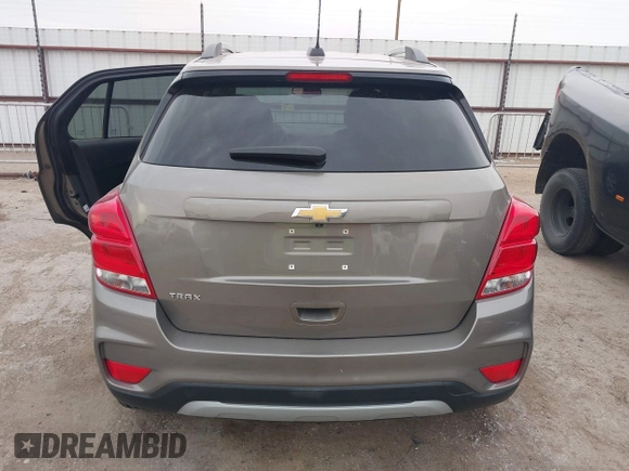 2022 Chevrolet Trax LT with VIN KL7CJLSM2NB563216, listed as a IAAI auction lot 41702010 with 19,937 mi miles. Bid and sale history available at carsss.com. Image 16.