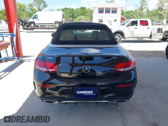 2020 Mercedes-Benz C 300 with VIN WDDWK8DBXLF951795, listed as a IAAI auction lot 41925316 with 47,348 mi miles and . Bid and sale history available at DreamBid. Image 17.