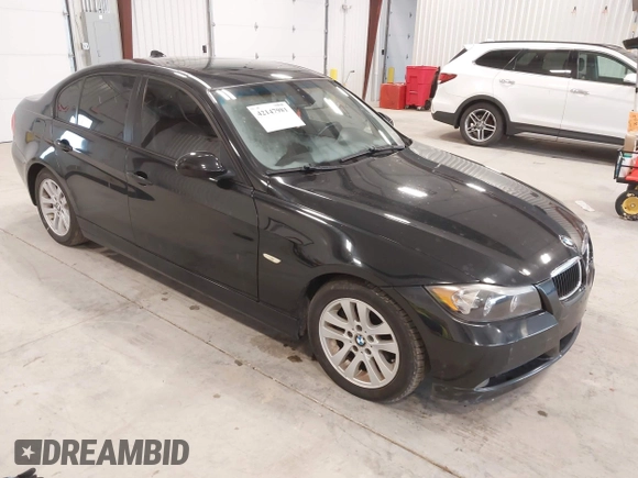 2006 BMW 3 Series 325i with VIN WBAVB13516KX42866, listed as a IAAI auction lot 42147981 with 194,693 mi miles. Bid and sale history available at carsss.com. Image 1.