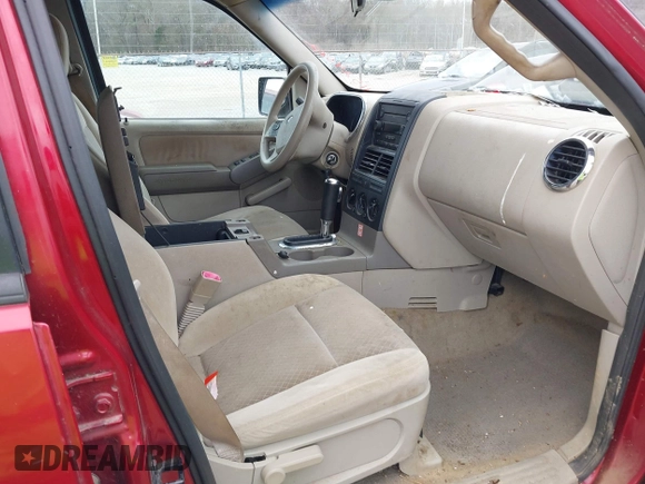 2006 Ford Explorer XLS with VIN 1FMEU62E26UA00830, listed as a IAAI auction lot 41524562 with 248,442 mi miles. Bid and sale history available at carsss.com. Image 5.