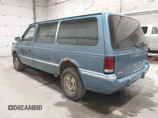 1992 Dodge Grand Caravan with VIN 1B4GK44R1NX248133, listed as a IAAI auction lot 42118680 with 188,949 mi miles and . Bid and sale history available at DreamBid. Image 3.