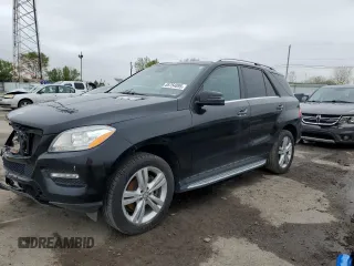 2013 Mercedes-Benz M 350 z VIN 4JGDA5HB0DA228786, wystawiony jako Copart lot #55754895 z przebiegiem 214 776 mil mil oraz Szkoda całkowita • Salvage title. Historia ofert i sprzedaży dostępna na DreamBid. Obrazek 1.