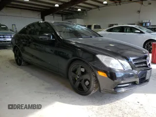 2013 Mercedes-Benz E-Class E 350 with VIN WDDKJ8JB0DF201104, listed as a Copart auction lot 46987065 with 136,697 mi miles and Salvage Title. Bid and sale history available at carsss.com. Image 4.