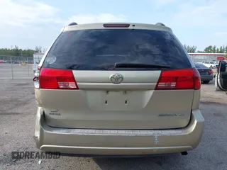 2005 Toyota Sienna CE with VIN 5TDZA23C65S226571, listed as a IAAI auction lot 41964558 with 111,827 mi miles. Bid and sale history available at carsss.com. Image 17.