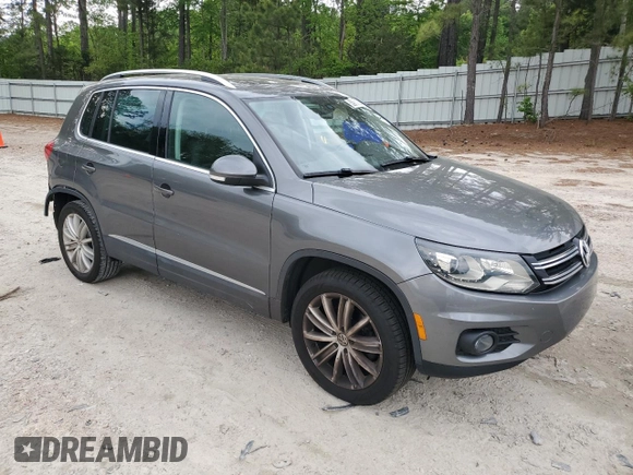 2016 Volkswagen Tiguan SEL with VIN WVGAV7AX8GW577338, listed as a Copart auction lot 53916725 with 102,111 mi miles and Salvage Title. Bid and sale history available at DreamBid. Image 4.