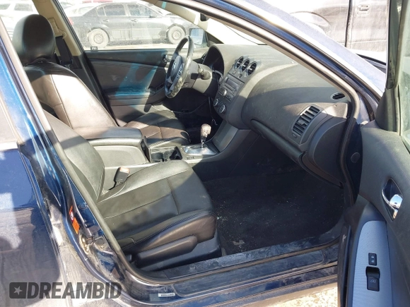 2009 Nissan Altima 2.5 with VIN 1N4AL21E19N458024, listed as a IAAI auction lot 41413491 with 120,982 mi miles. Bid and sale history available at carsss.com. Image 5.