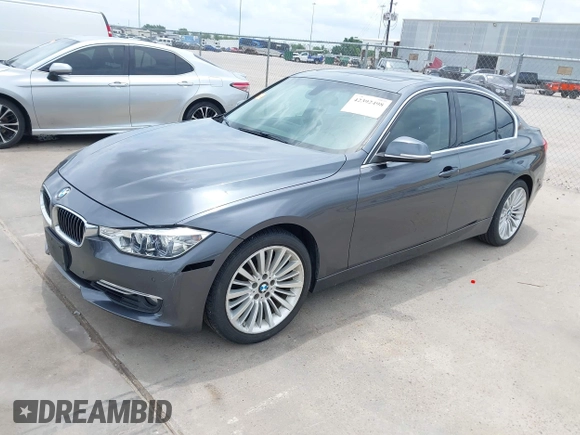 2015 BMW 3 Series 328i с VIN WBA3A5G58FNS87928, выставлен на аукционе IAAI как лот 42392498 с пробегом 108 697 миль миль и . История ставок и продаж доступна на DreamBid. Изображение 17.