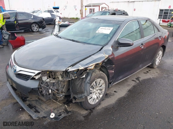 2013 Toyota Camry Hybrid LE with VIN 4T1BD1FK5DU083849, listed as a IAAI auction lot 40916318 with 204,058 mi miles. Bid and sale history available at carsss.com. Image 6.
