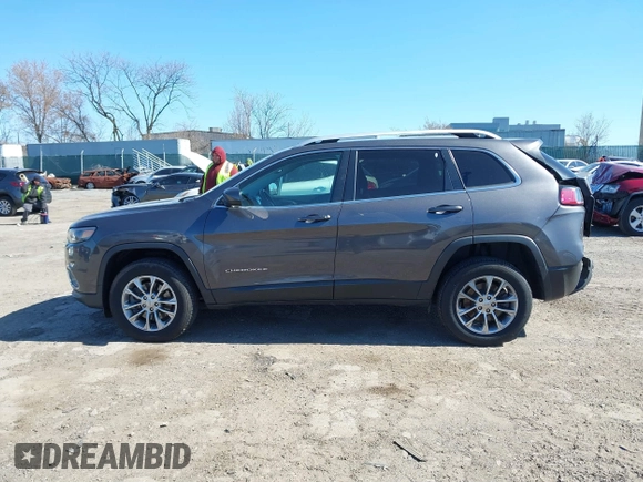 2019 Jeep Cherokee Latitude Plus with VIN 1C4PJMLB9KD177741, listed as a IAAI auction lot 41904835 with 110,792 mi miles. Bid and sale history available at carsss.com. Image 13.