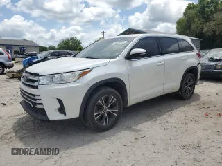 2018 Toyota Highlander LE with VIN 5TDZZRFH2JS275754, listed as a Copart auction lot 54479125 with 235,571 mi miles and Salvage title. Bid and sale history available at DreamBid. Image 1.
