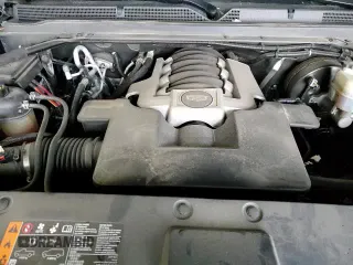 2019 Cadillac Escalade ESV Premium Luxury with VIN 1GYS4JKJ1KR301460, listed as a Copart auction lot 45023225 with 70,957 mi miles and Salvage title. Bid and sale history available at DreamBid. Image 15.