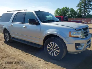 2017 Ford Expedition Max XLT z VIN 1FMJK1HT2HEA84769, wystawiony jako IAAI lot #42033175 z przebiegiem 53 806 mil mil oraz . Historia ofert i sprzedaży dostępna na DreamBid. Obrazek 1.