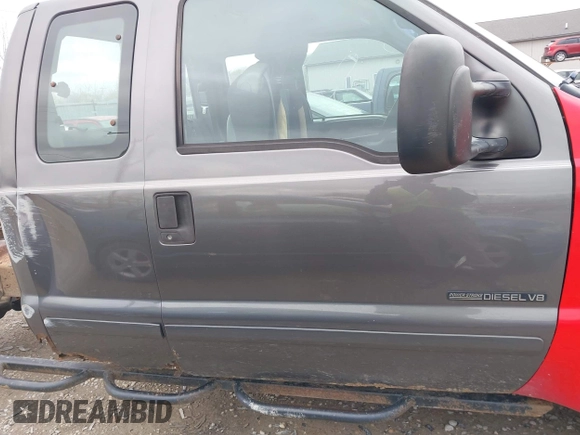 2003 Ford Super Duty F-250 XL with VIN 1FTNX21F33EA47739, listed as a IAAI auction lot 41914651 with 300,398 mi miles. Bid and sale history available at carsss.com. Image 14.
