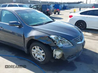 2010 Nissan Altima 2.5 S with VIN 1N4AL2AP4AN407526, listed as a IAAI auction lot 42023930 with 117,628 mi miles. Bid and sale history available at carsss.com. Image 6.