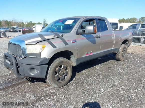 2007 Toyota Tundra SR5 with VIN 5TFRV54107X012529, listed as a IAAI auction lot 41738182 with 313,910 mi miles. Bid and sale history available at carsss.com. Image 2.