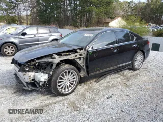 2013 Lexus LS 460 z VIN JTHCL5EF7D5015651, wystawiony jako Copart lot #49221425 z przebiegiem 126 496 mil mil oraz Szkoda całkowita • Salvage title. Historia ofert i sprzedaży dostępna na DreamBid. Obrazek 1.