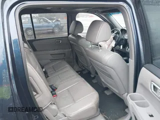 2009 Honda Pilot EX-L with VIN 5FNYF48699B055062, listed as a IAAI auction lot 41967409 with 300,781 mi miles and . Bid and sale history available at carsss.com. Image 8.