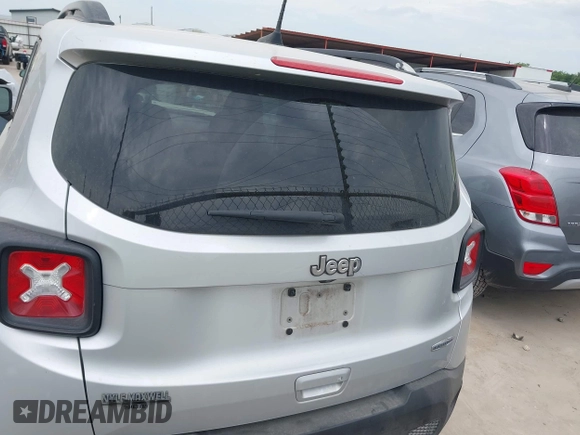 2018 Jeep Renegade Latitude z VIN ZACCJABB6JPH21210, wystawiony jako IAAI lot #42415422 z przebiegiem 79 640 mil mil oraz . Historia ofert i sprzedaży dostępna na DreamBid. Obrazek 16.