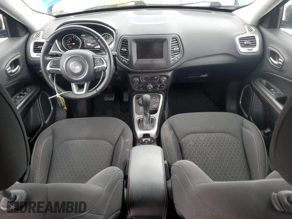 2018 Jeep Compass Sport с VIN 3C4NJDAB5JT484925, выставлен на аукционе Copart как лот 56647695 с пробегом 108 285 миль миль и Списание • Salvage title. История ставок и продаж доступна на DreamBid. Изображение 8.