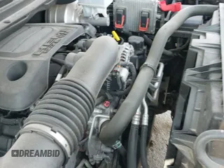 2019 Ram 1500 Laramie z VIN 1C6SRFRT1KN788282, wystawiony jako IAAI lot #42223894 z przebiegiem 85 143 mil mil oraz . Historia ofert i sprzedaży dostępna na DreamBid. Obrazek 19.