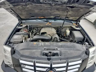 2014 Cadillac Escalade Luxury z VIN 1GYS3BEF7ER155019, wystawiony jako Copart lot #59589975 z przebiegiem 153 938 mil mil oraz Szkoda całkowita • Salvage title. Historia ofert i sprzedaży dostępna na DreamBid. Obrazek 12.