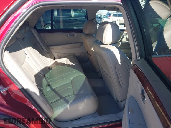 2006 Cadillac DTS w/1SC with VIN 1G6KD57Y06U210141, listed as a IAAI auction lot 41406256 with 184,569 mi miles. Bid and sale history available at carsss.com. Image 8.