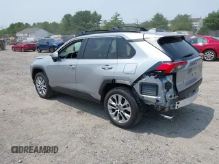 2024 Toyota RAV4 XLE Premium z VIN 2T3A1RFV6RC462114, wystawiony jako IAAI lot #42438905 z przebiegiem 3 620 mil mil oraz . Historia ofert i sprzedaży dostępna na DreamBid. Obrazek 3.