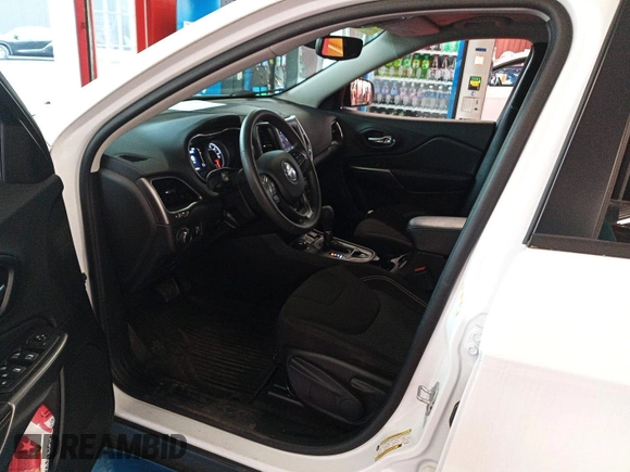 2021 Jeep Cherokee Latitude with VIN 1C4PJMCBXMD198312, listed as a IAAI auction lot 42737697 with 51,228 mi miles and . Bid and sale history available at DreamBid. Image 24.