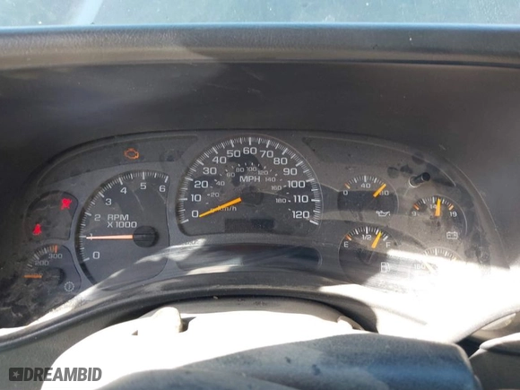 2004 Chevrolet Silverado 2500HD Work Truck with VIN 1GCHK24U84E298859, listed as a IAAI auction lot 41802277 with 1 mi miles. Bid and sale history available at carsss.com. Image 7.