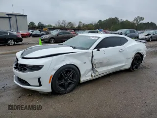 2020 Chevrolet Camaro 1LT with VIN 1G1FB1RX6L0103091, listed as a Copart auction lot 67204752 with 33,744 mi miles. Bid and sale history available at carsss.com. Image 1.
