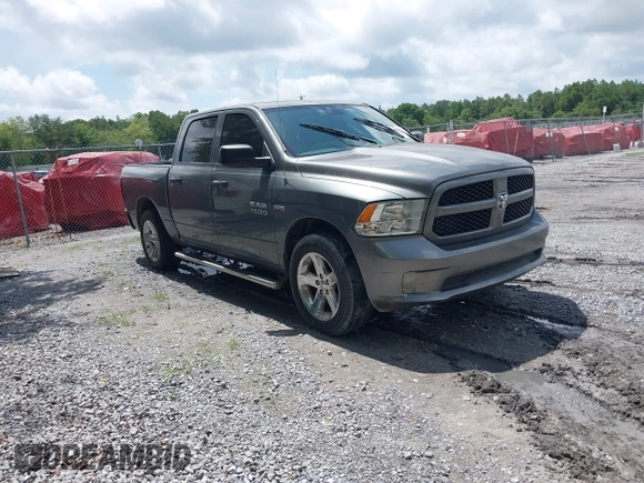 2013 Ram 1500 Express z VIN 1C6RR6KT2DS562992, wystawiony jako IAAI lot #42345919 z przebiegiem 246 114 mil mil oraz . Historia ofert i sprzedaży dostępna na DreamBid. Obrazek 1.