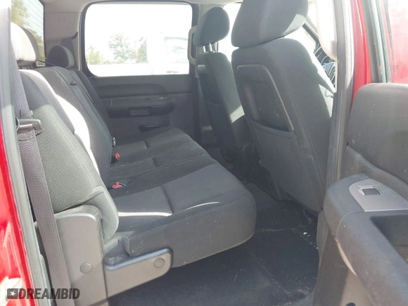 2012 Chevrolet Silverado 1500 LT with VIN 1GCPKSE71CF144202, listed as a IAAI auction lot 40365601 with 89,633 mi miles. Bid and sale history available at carsss.com. Image 8.