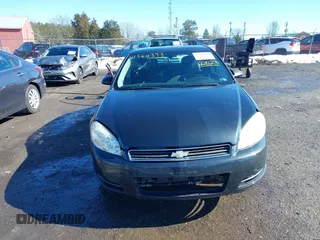 2013 Chevrolet Impala Police with VIN 2G1WD5E39D1228628, listed as a IAAI auction lot 41560393 with 173,236 mi miles. Bid and sale history available at carsss.com. Image 12.