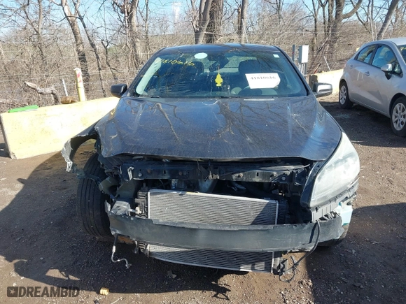 2015 Chevrolet Malibu LS with VIN 1G11A5SL1FF118417, listed as a IAAI auction lot 41810616 with 199,831 mi miles. Bid and sale history available at carsss.com. Image 13.