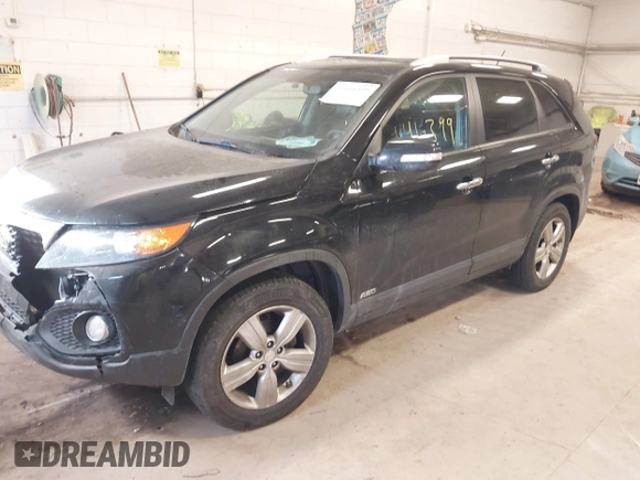 2013 Kia Sorento EX with VIN 5XYKUDA63DG410184, listed as a IAAI auction lot 41416399 with 214,623 mi miles. Bid and sale history available at carsss.com. Image 2.