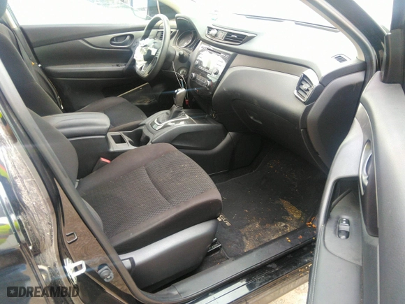 2018 Nissan Rogue Sport S with VIN JN1BJ1CP3JW501194, listed as a IAAI auction lot 40019503 with 63,929 mi miles. Bid and sale history available at carsss.com. Image 5.