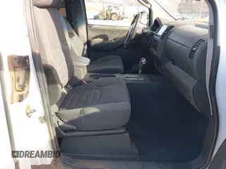 2007 Nissan Frontier SE z VIN 1N6AD06U67C417356, wystawiony jako IAAI lot #41157828 z przebiegiem 101 937 mil mil oraz . Historia ofert i sprzedaży dostępna na DreamBid. Obrazek 5.