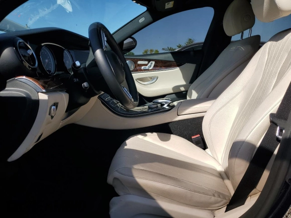2017 Mercedes-Benz E-Class E 300 Luxury with VIN WDDZF4KBXHA236419, listed as a Copart auction lot 54842615 with Not Provided miles and Clean Title. Bid and sale history available at carsss.com. Image 7.
