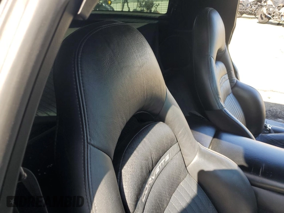 2002 Chevrolet Corvette with VIN 1G1YY22G825121021, listed as a Copart auction lot 49741235 with 104,964 mi miles and Salvage Title. Bid and sale history available at carsss.com. Image 11.