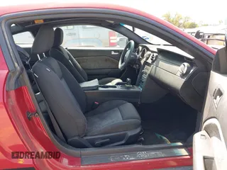 2008 Ford Mustang Deluxe with VIN 1ZVHT80N685119283, listed as a IAAI auction lot 41930262 with 93,445 mi miles and . Bid and sale history available at DreamBid. Image 5.
