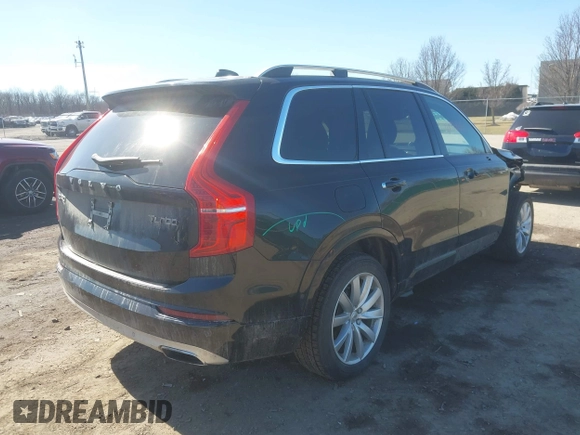 2018 Volvo XC90 Momentum with VIN YV4A22PKXJ1325880, listed as a IAAI auction lot 41719160 with 105,810 mi miles. Bid and sale history available at carsss.com. Image 4.
