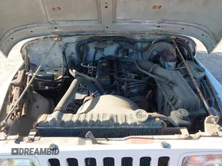 1995 Jeep Wrangler S with VIN 1J4FY19P6SP210468, listed as a IAAI auction lot 41882009 with 133,705 mi miles. Bid and sale history available at carsss.com. Image 10.