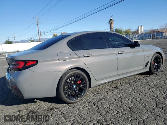 2022 BMW 5 Series 530e with VIN WBA13AG08NCL01996, listed as a Copart auction lot 89193865 with 21,314 mi miles and Salvage title. Bid and sale history available at DreamBid. Image 3.