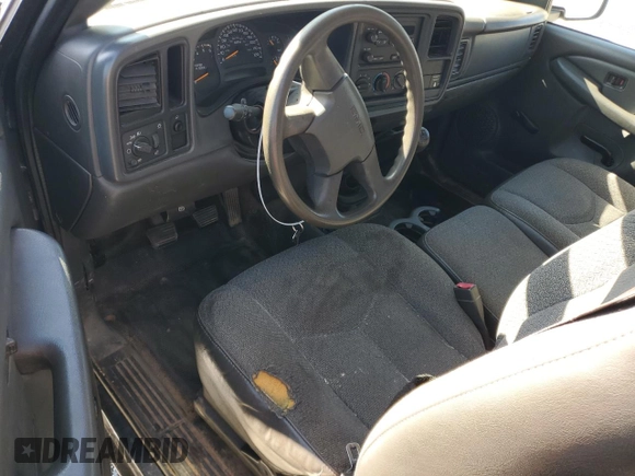 2004 GMC Sierra 1500 Work Truck z VIN 1GTEK14X34Z257653, wystawiony jako Copart lot #43521535 z przebiegiem Nie podano mil oraz Szkody całkowita. Historia ofert i sprzedaży dostępna na DreamBid. Obrazek 8.