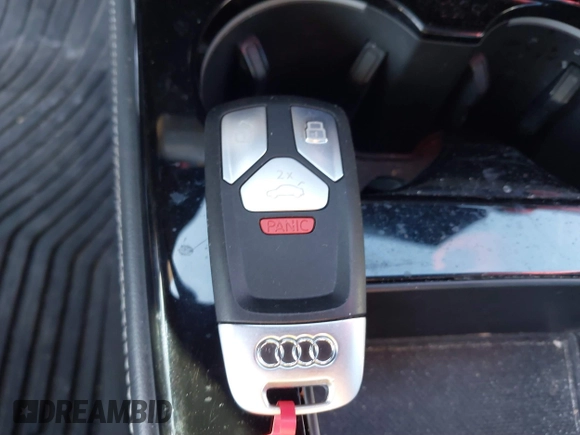 2020 Audi A4 Premium Plus z VIN WAUENAF41LA042504, wystawiony jako IAAI lot #41709907 z przebiegiem 56 781 mil mil oraz . Historia ofert i sprzedaży dostępna na DreamBid. Obrazek 11.