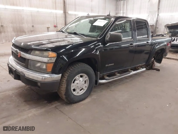 2005 Chevrolet Colorado 1SF LS Z71 with VIN 1GCDT136X58112988, listed as a IAAI auction lot 41832794 with 221,250 mi miles. Bid and sale history available at carsss.com. Image 2.